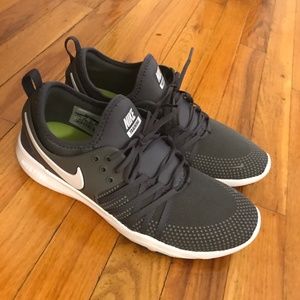 Nike Women's 8.5M Training Sneakers, Dark Grey